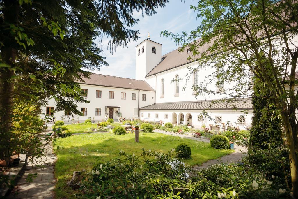 Kloster St. Josef 노이막트인더오버팔츠 외부 사진
